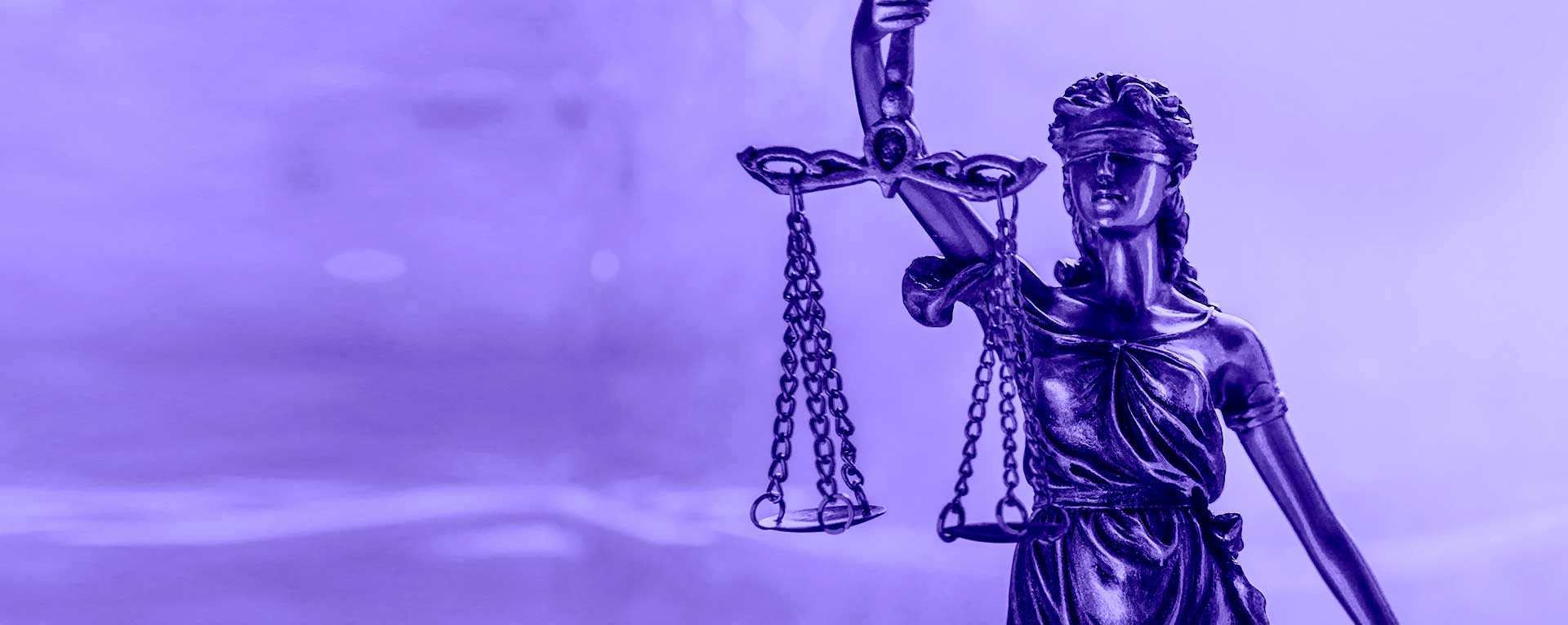 Justitia mit Waage